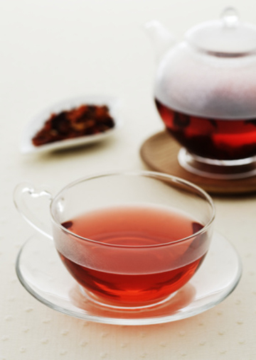 red-tea-glass-teapot